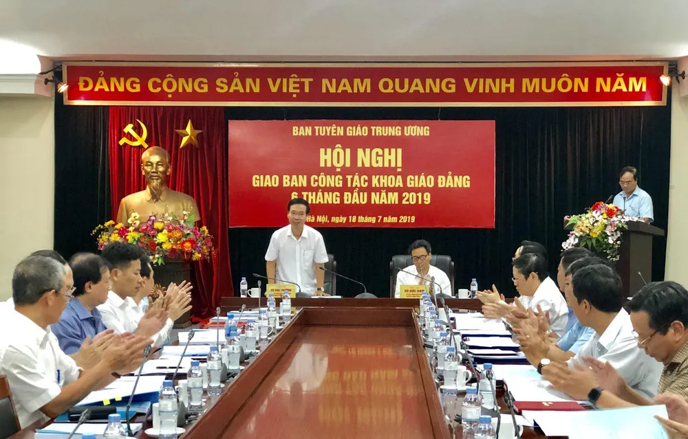Đồng chí Võ Văn Thưởng phát biểu tại Hội nghị giao ban công tác khoa giáo của Đảng. Ảnh: WWW.DANGCONGSAN.VN