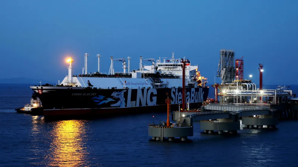  Khí LNG của Canada sẽ xuất khẩu sang một số thị trường châu Á vào năm 2024.  Ảnh: REUTERS