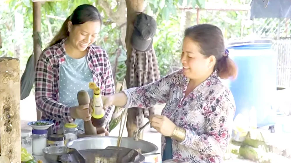 Bữa cơm nhà, cùng những câu chuyện thôn quê thu hút nhiều người xem