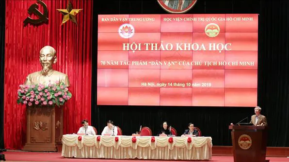 Đồng chí Trần Quốc Vượng, Uỷ viên Bộ Chính trị, Thường trực Ban Bí thư phát biểu khai mạc hội thảo. Ảnh: TTXVN