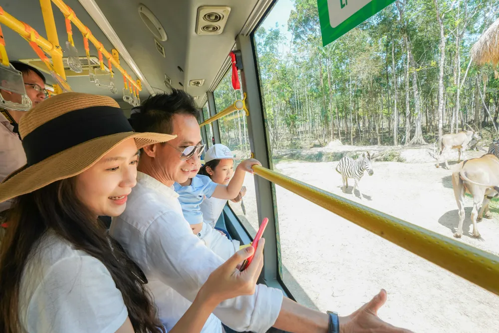 Dàn sao Việt “đại náo” Vinpearl Land và Safari Phú Quốc  ​ ảnh 2