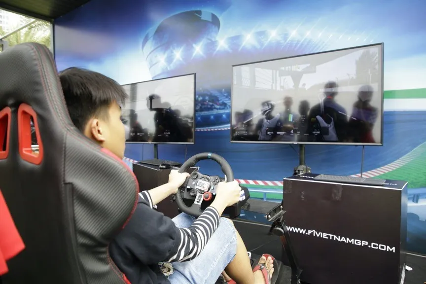 Chơi games để trải nghiệm chặng đua Công thức 1 ảnh 2