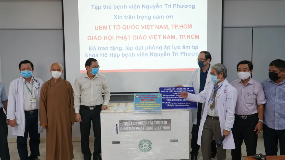 Thông tin tiếp nhận ủng hộ phòng chống dịch Covid-19 và hạn mặn xâm nhập (ngày 6-4) ảnh 1