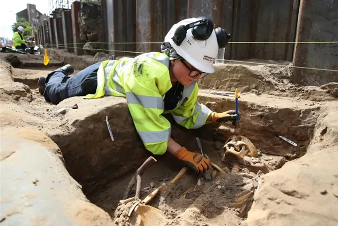 Phát hiện nhiều hài cốt 700 năm tuổi