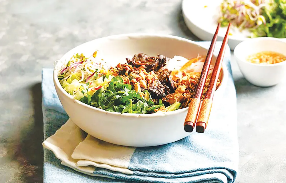 Món “bò bún” tại Pháp 