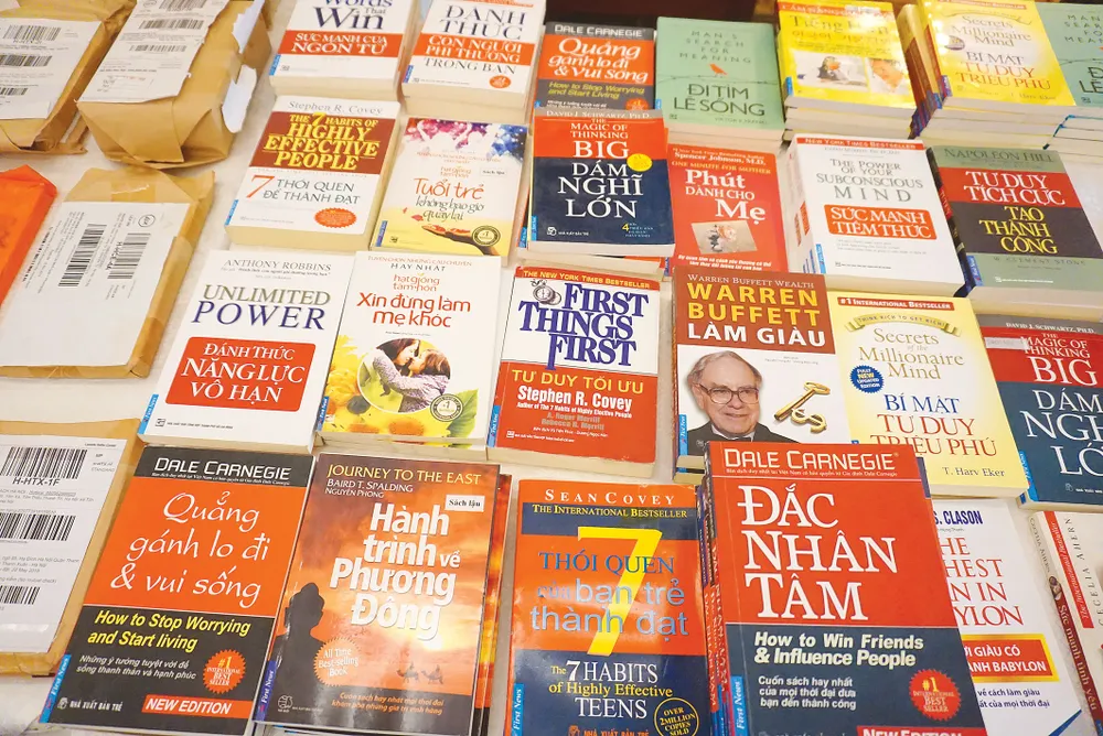 Chống sách giả: “Bám” luật mà hành động ảnh 1