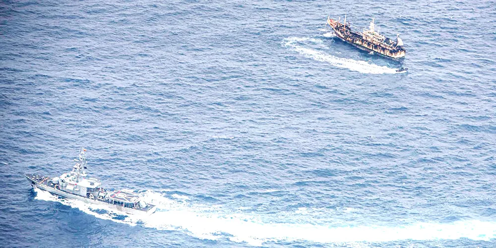 Hải quân Ecuador giám sát tàu cá Trung Quốc tại quần đảo Galapagos