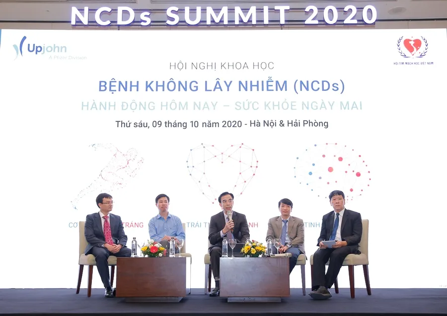 Các chuyên gia đầu ngành thảo luận tại hội nghị