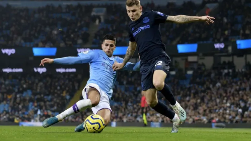 Trận Man City và Everton bị hoãn vì Covid-19