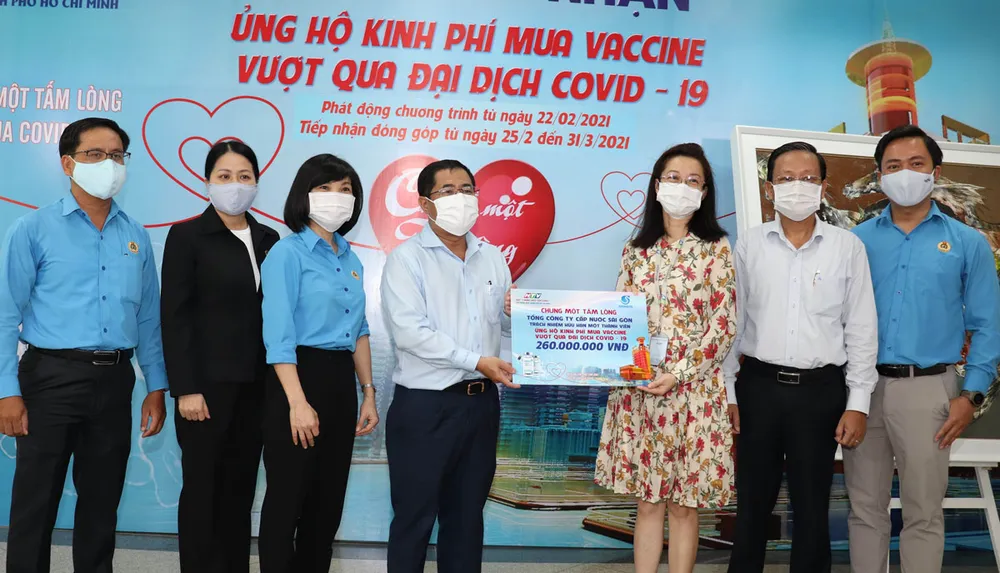 260 triệu đồng ủng hộ quỹ mua vaccine Covid-19