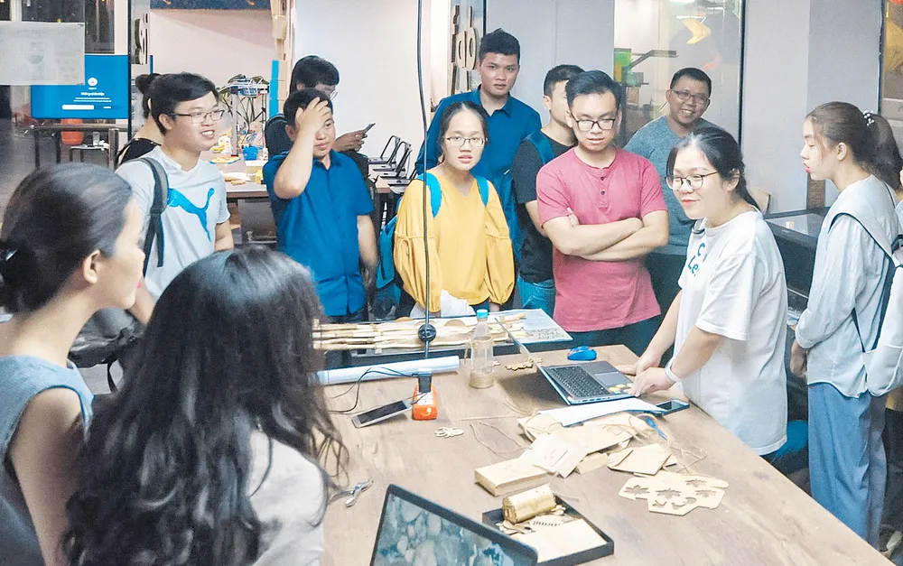 Bạn trẻ cần được định hướng nghề nghiệp và cơ hội việc làm  từ thực tế hơn là những lời giới thiệu “công việc tiền tỷ” trên mạng xã hội