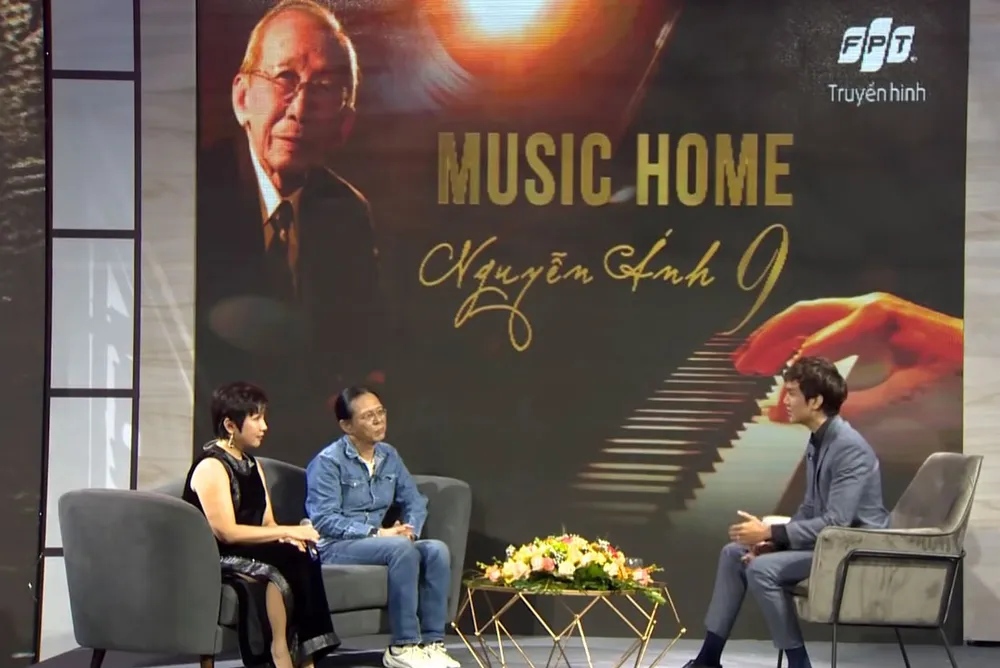 Chương trình Music Home mùa 3, với chủ đề về nhạc sĩ Nguyễn Ánh 9, trên nền tảng trực tuyến  (thời điểm ghi hình trước ngày 27-4)