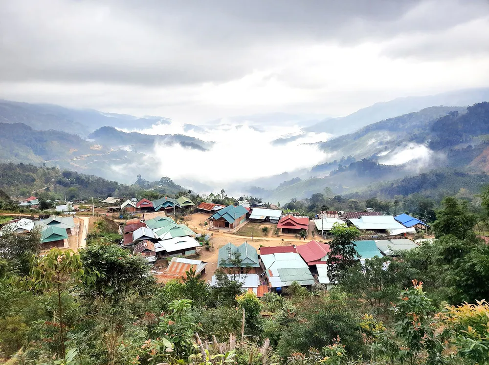 Khu tái định cư kiểu mới ở xã Tr’hy (huyện Tây Giang, tỉnh Quảng Nam) đã giúp người dân an toàn trong mùa mưa bão năm 2020. Ảnh: NGUYỄN CƯỜNG