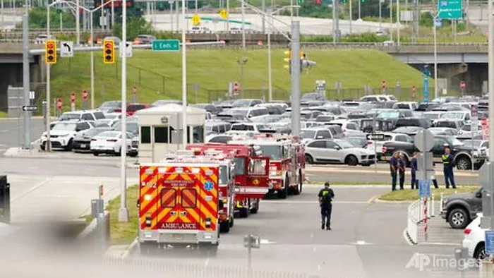 Vụ tấn công xảy ra tại một bến đợi xe buýt bên ngoài trụ sở Lầu Năm Góc. Ảnh: AP