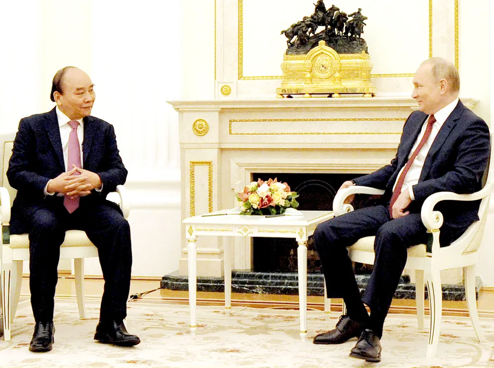 Chủ tịch nước Nguyễn Xuân Phúc  hội đàm với Tổng thống Nga Vladimir Putin. Ảnh: TTXVN