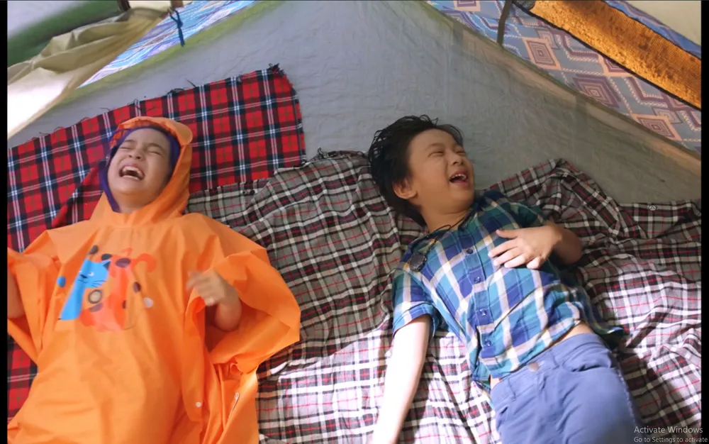 Các diễn viên nhí gây ấn tượng mạnh trong bộ phim. Ảnh: BHD 