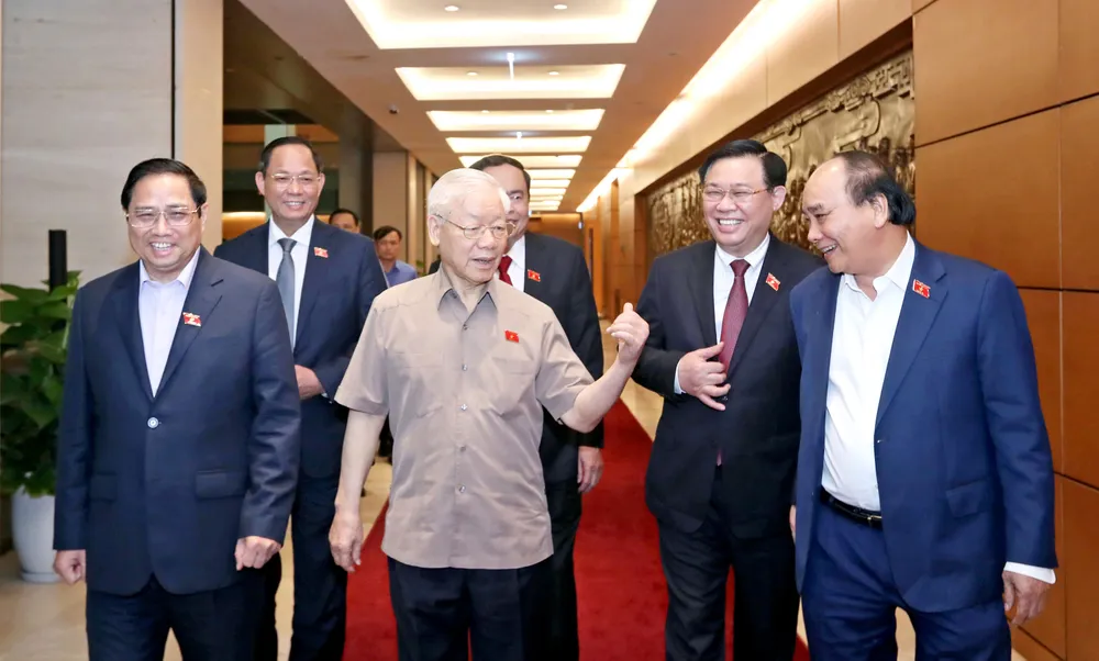 Tổng Bí thư Nguyễn Phú Trọng, Chủ tịch nước Nguyễn Xuân Phúc, Thủ tướng Chính phủ Phạm Minh Chính, Chủ tịch Quốc hội Vương Đình Huệ và các đại biểu dự phiên họp sáng 1-6.  Ảnh: QUANG PHÚC