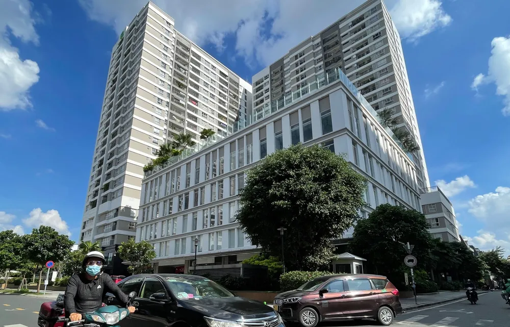 Dự án Khu phức hợp nhà ở và thương mại dịch vụ (130-132 Hồng Hà,  phường 9, quận Phú Nhuận) đến nay vẫn chưa được phê duyệt phương án tiền sử dụng đất. Ảnh: HOÀNG HÙNG