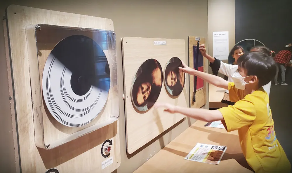 Kỳ thú “tour” du lịch khoa học ảnh 6