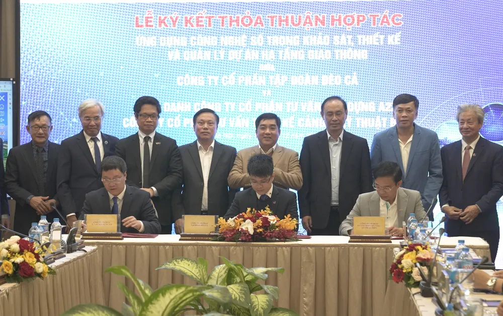 Ký kết triển khai mô hình chuyển đổi số trong quá trình thực hiện một số đoạn tuyến của tuyến cao tốc  Bắc - Nam