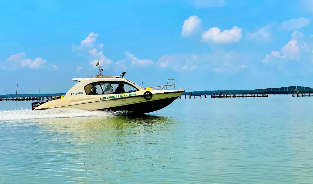 Tuần tra, kiểm soát trên biển