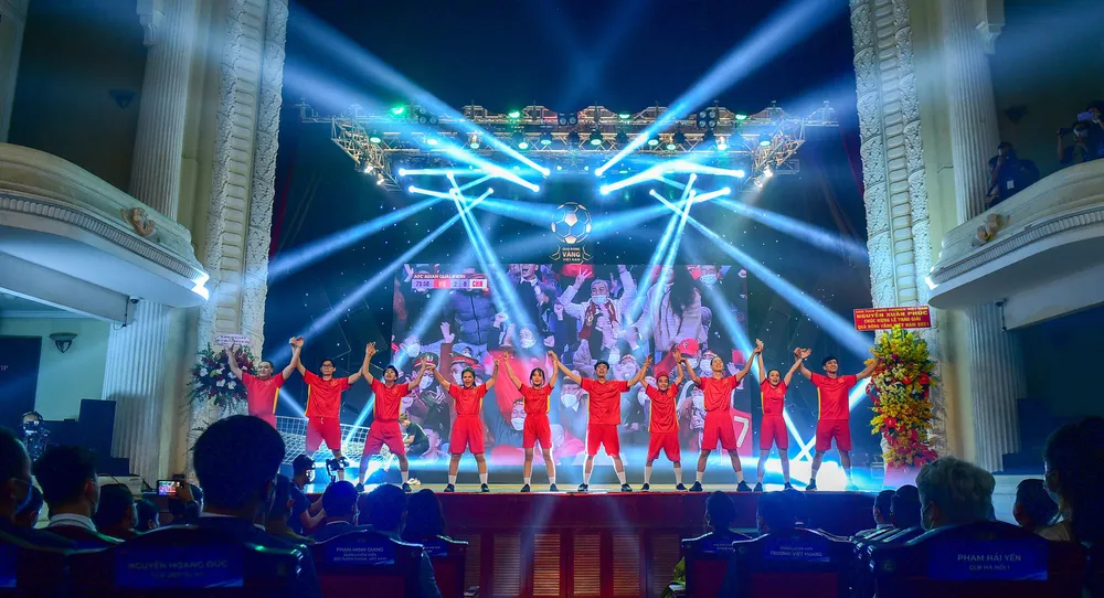 Giải thưởng Quả bóng vàng Việt Nam do Báo SGGP tổ chức đã trở thành thương hiệu đặc biệt của bóng đá Việt Nam. Ảnh: DŨNG PHƯƠNG