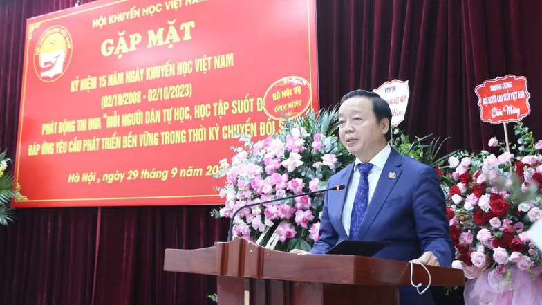 Phó Thủ tướng Trần Hồng Hà phát biểu tại buổi gặp mặt 15 năm Ngày Khuyến học Việt Nam