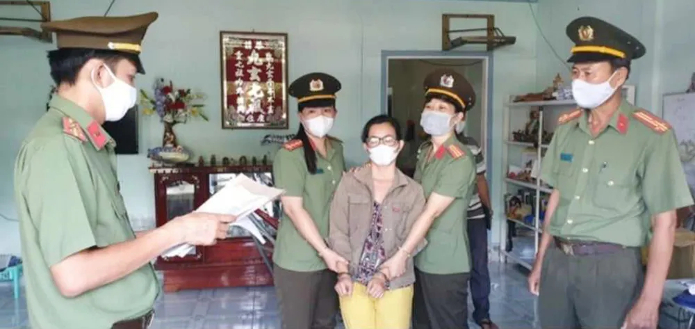 Đinh Thị Thu Thủy bị Cơ quan An ninh điều tra, Công an tỉnh Hậu Giang khởi tố để điều tra về hành vi “Làm, tàng trữ, phát tán hoặc tuyên truyền thông tin, tài liệu, vật phẩm nhằm chống phá Nhà nước CHXHCN Việt Nam”