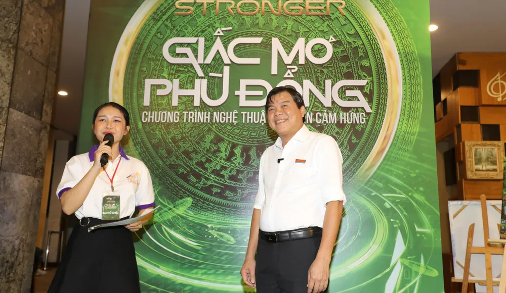 Đồng chí Tăng Hữu Phong,Tổng Biên tập Báo Sài Gòn Giải Phóng, đồng Trưởng Ban Chỉ đạo chương trình Viet Nam Stronger