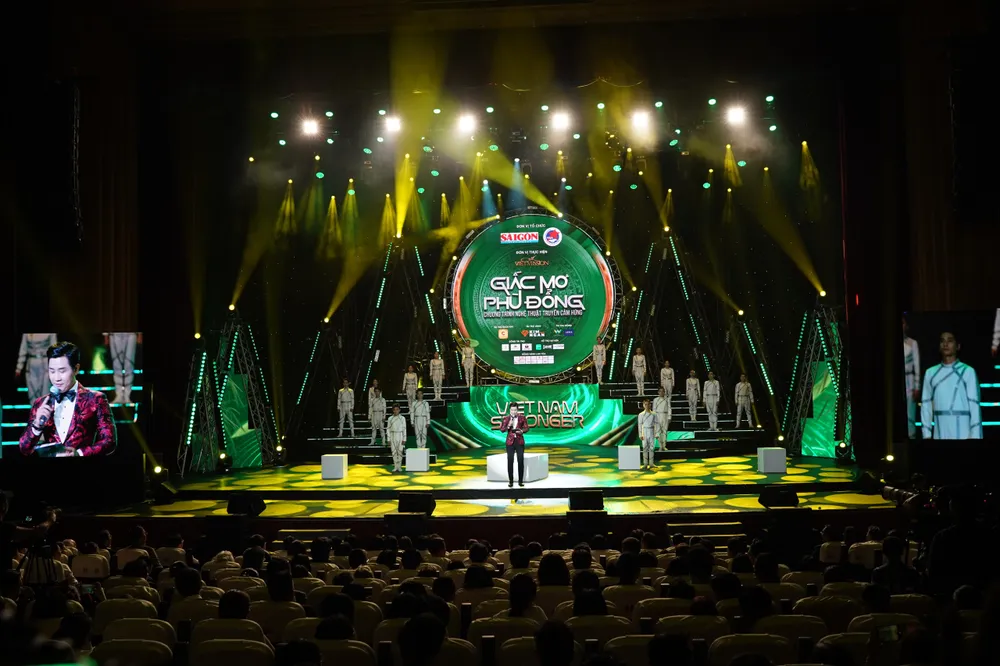 Chương trình đêm nghệ thuật truyền cảm hứng Viet Nam Stronger với chủ đề “Giấc mơ Phù Đổng” chính thức bắt đầu
