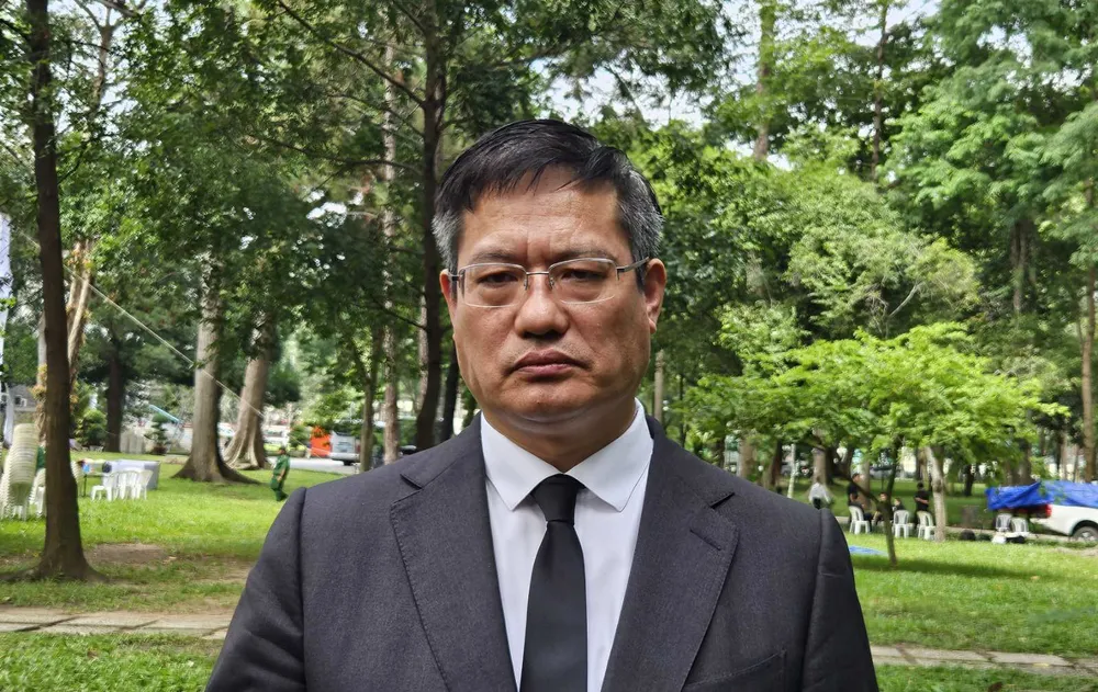 Anh4-Tổng lãnh sự Trung Quốc.jpg