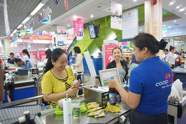 Siêu thị Co.opmart lại giảm giá mạnh cuối tuần