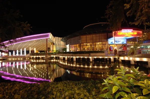 Lễ hội “sắc màu năm châu” dịp lễ 30-4, 1-5 tại công viên văn hóa Đầm Sen ảnh 3