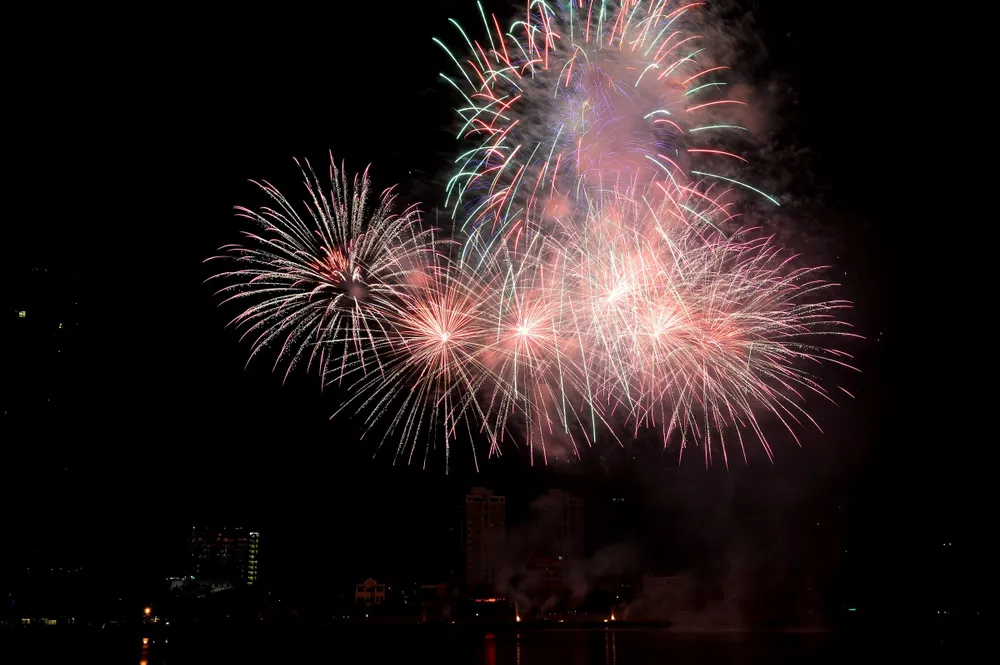 Kết hợp nhiều thể loại nhạc, màn pháo hoa của đội Nhật sẽ kể câu chuyện gì? ảnh 2