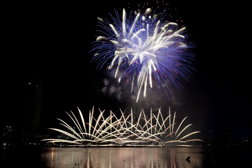 Kết hợp nhiều thể loại nhạc, màn pháo hoa của đội Nhật sẽ kể câu chuyện gì? ảnh 3