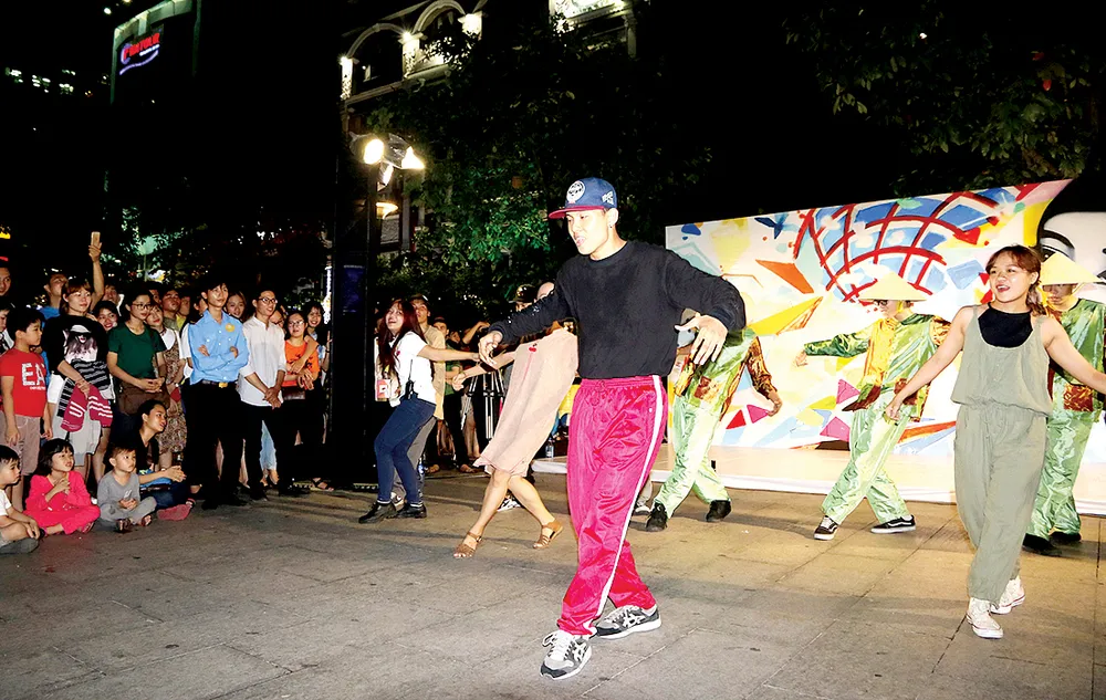 Rực rỡ sắc màu Nghệ thuật đường phố ảnh 4