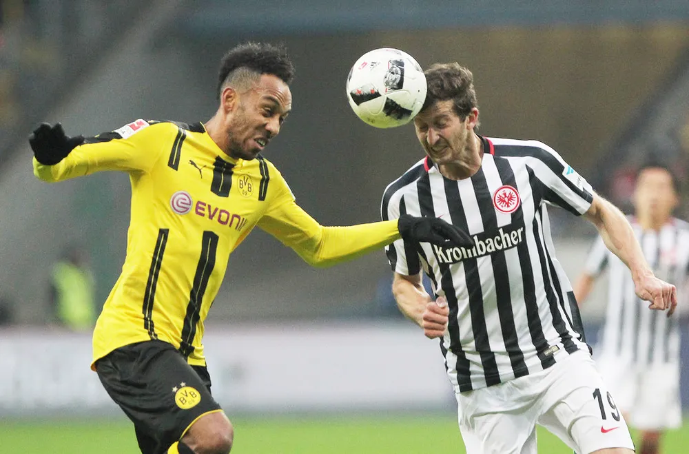  Chung kết: Frankfurt - Dortmund, 1 giờ ngày 28-5: Bẻ cánh Đại bàng ảnh 2