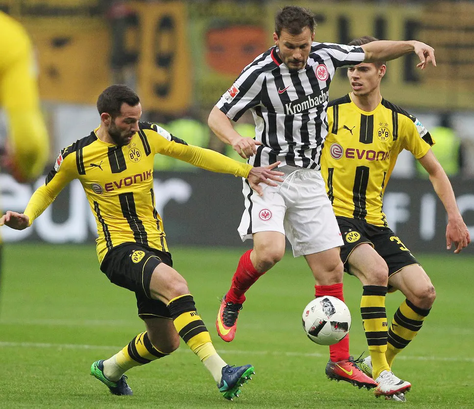  Chung kết: Frankfurt - Dortmund, 1 giờ ngày 28-5: Bẻ cánh Đại bàng ảnh 1