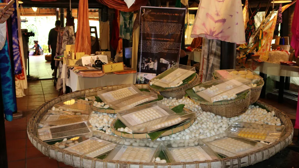 Giữ gìn bản sắc để tơ lụa Việt Nam vươn ra thế giới ảnh 2