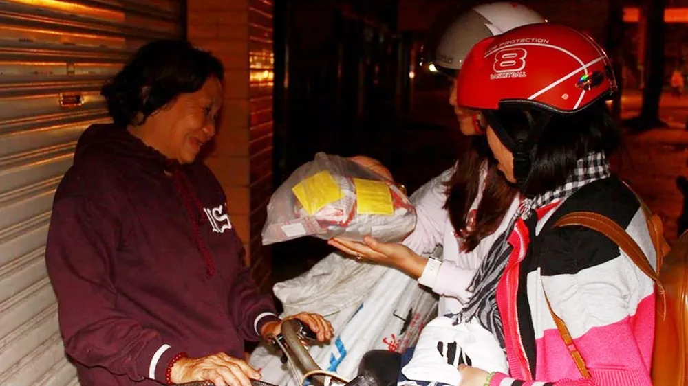 Mùa mưa với người không nhà ảnh 1