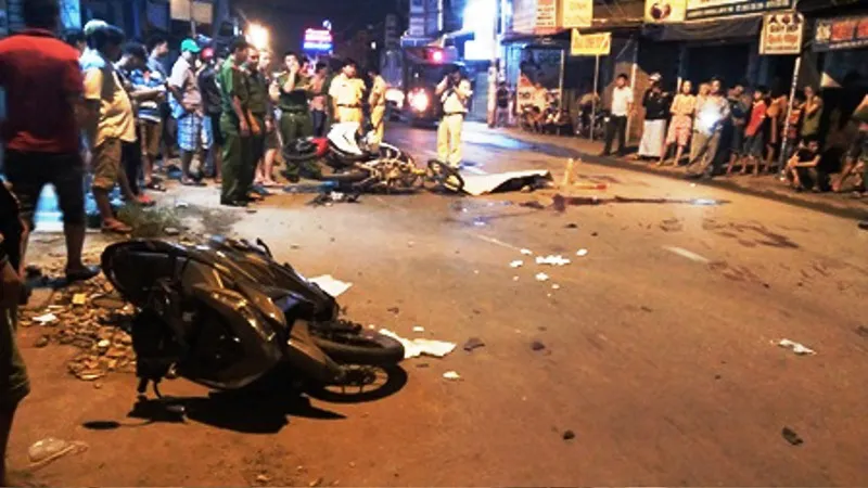 Va chạm liên hoàn, 2 người tử vong và 4 người bị thương ảnh 1