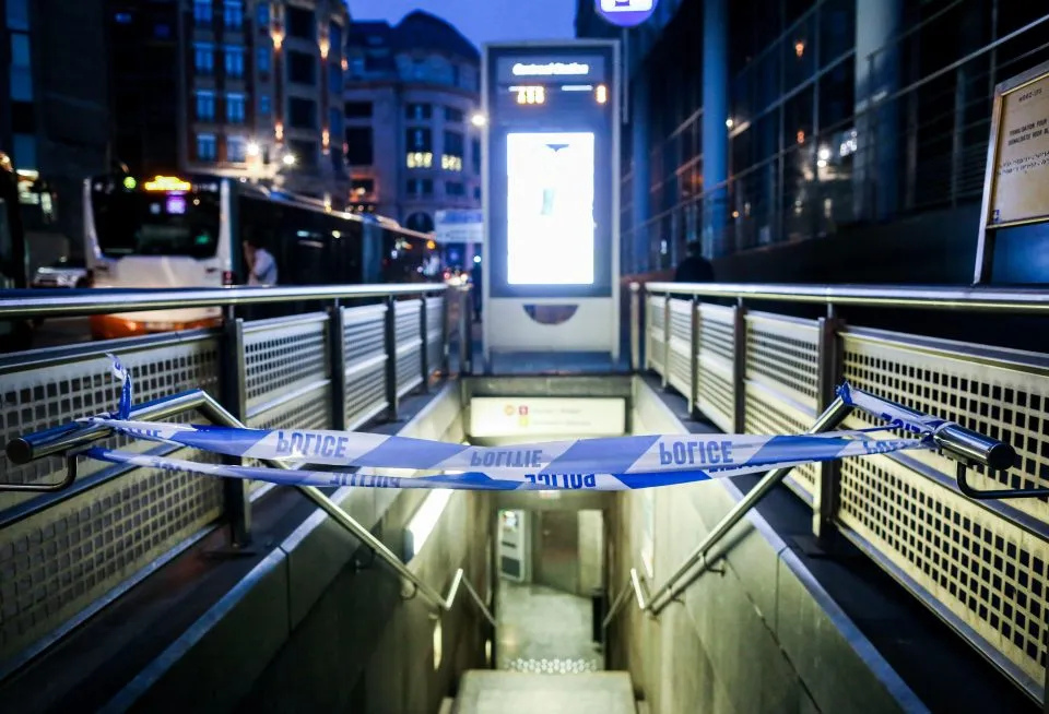 Bỉ đã xác định được danh tính kẻ đánh bom tại ga tàu điện ngầm ảnh 4