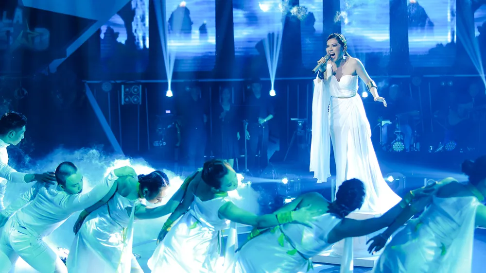 Liz Kim Cương đăng quang ngôi vị quán quân “Bạn là ngôi sao” mùa đầu tiên  ảnh 6