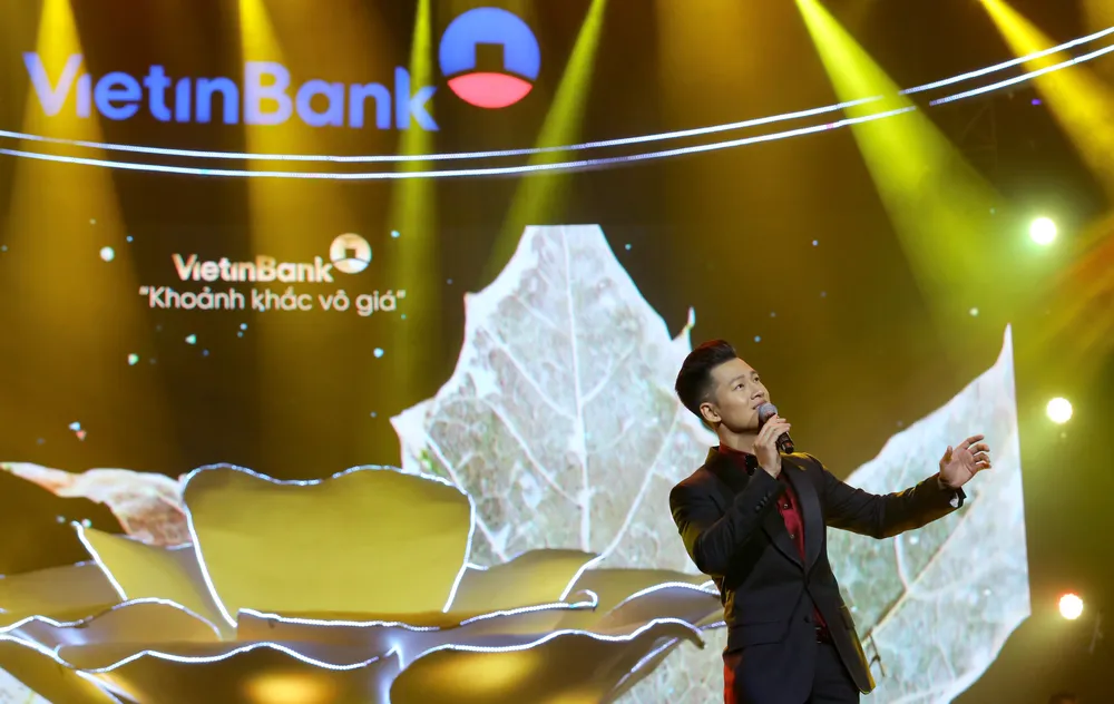 Nghệ sĩ Việt kể câu chuyện âm nhạc “Như những đóa hoa” ảnh 2