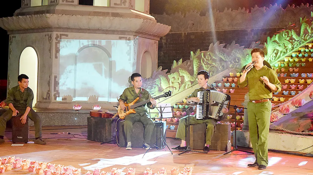 3 ngôi đền, triệu tấm lòng ảnh 3