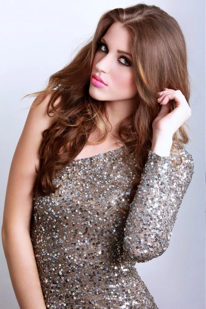 Đương kim Hoa hậu Hòa bình Quốc tế Ariska Putri Pertiwi là Hoa hậu đẹp nhất thế giới ảnh 4