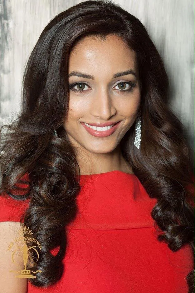 Đương kim Hoa hậu Hòa bình Quốc tế Ariska Putri Pertiwi là Hoa hậu đẹp nhất thế giới ảnh 5