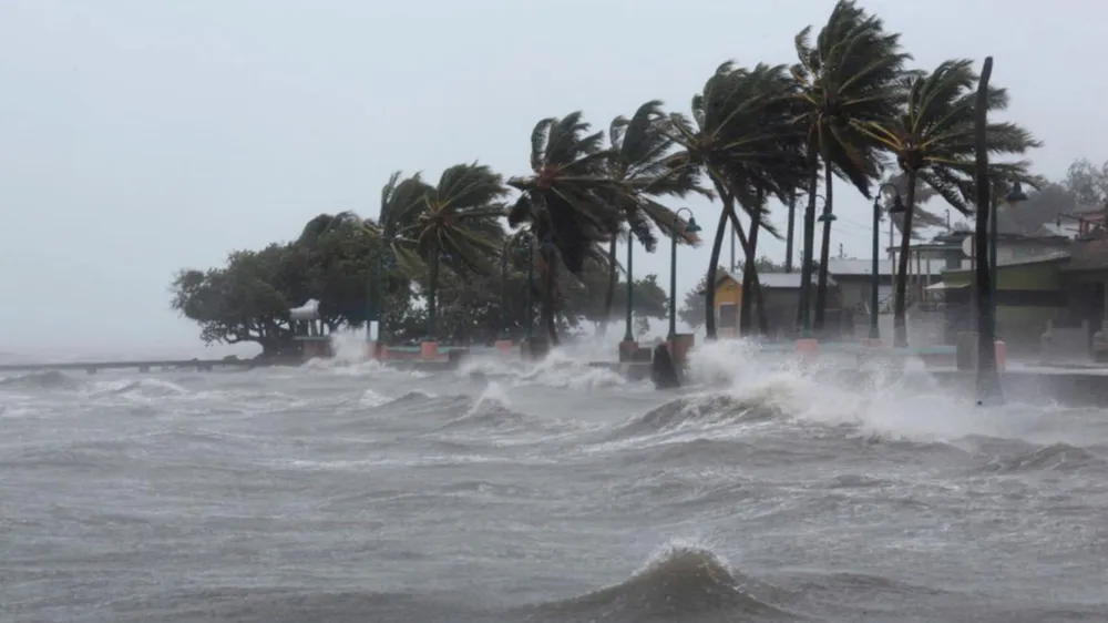 Siêu bão Irma phá hủy gần như hoàn toàn nhiều hòn đảo ở Caribbean ảnh 2