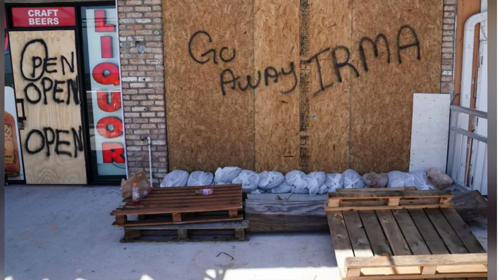 Mỹ, Cuba, Mexico sơ tán hàng chục triệu dân trước siêu bão kép ảnh 7