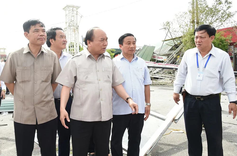 Thủ tướng: “Không để còn cảnh tiêu điều” những nơi bão đi qua ảnh 6